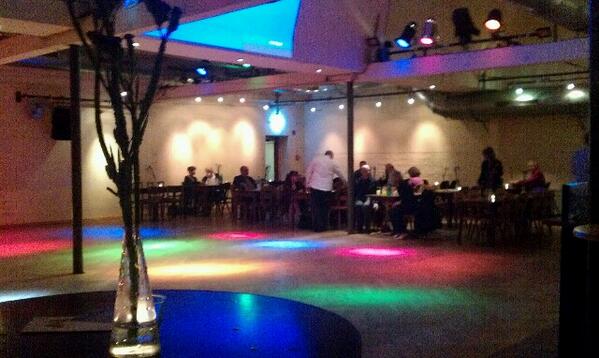 CafeAdaWtal's tweet photo. JETZT (21:27) im #CafeAda in #Wuppertal:
Der #Tango-Salon füllt sich langsam... Heute Damenwahl, die ganze Nacht! http://t.co/BoQ9GoW6O7