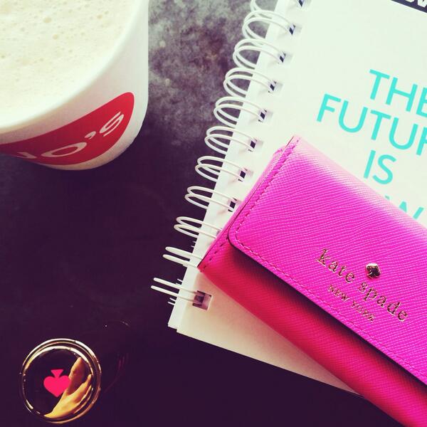 neimanmarcus's tweet photo. #SXSWi meeting must-haves thanks to @KateSpadeNY. #OnTheCUSP #NMatSXSW http://t.co/SUX64pGQzt