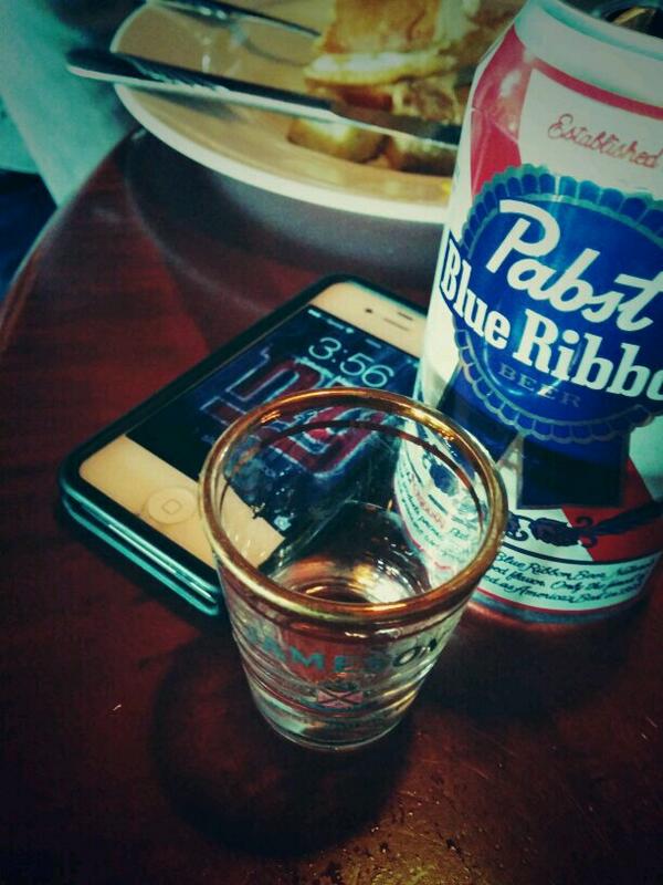 HotPocktHotMess's tweet photo. Gonna make it #rain tonight. Let's get this. http://t.co/aqPKEcPygx