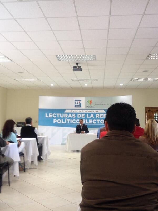 En el ciclo de conferencias de la Reforma Político-Electoral, impartida por el Lic. <a href="/SamuelAguilarS/">Samuel Aguilar Solís</a>