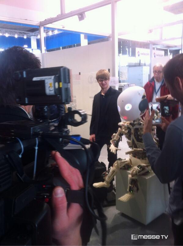 MesseTV_Net's tweet photo. #Roboy giving us a kiss. #CeBIT 2014 International Press Highlights Tour #messetv @cebit http://t.co/fkq0HmS2R1
