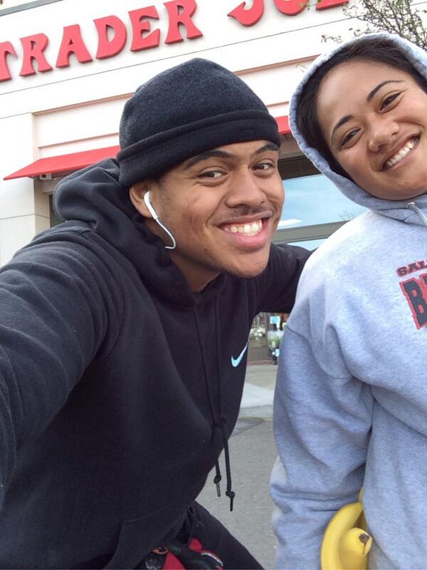 tamajahbless's tweet image. Woke up early and made her ass come run with me lol treating her to some healthy food #LakeMerced here we come🏃💨