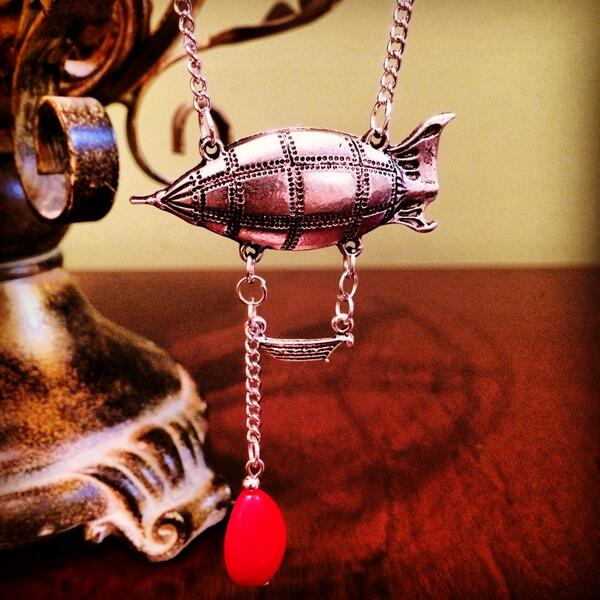 LylahRaye's tweet photo. I feel like floating...#handmade #custom #Vintage #shopLylah #shopvint http://t.co/NPyADqeFzO