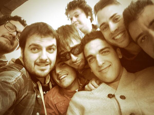 josemnre's tweet photo. Un poquito de #selfie #garbo @Barberou @Mini_Ezio @kikelon_ @albertohermosa @david199393 @TARANCON_3 @javierpp190793 http://t.co/pi1x8kPmbT