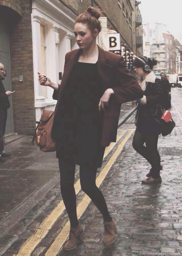 Just look at Karen Gillan. She's gorgeous, I wish I was her.