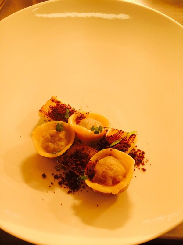 ExecChefFoxhill's tweet image. Beef cheek tortellini, braised leeks, Cep mushroom crumble, onion consommé. @FoxhillsSurrey #food #Surrey