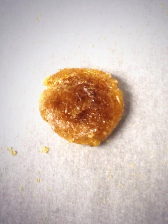 itweetaboutweed's tweet photo. 60s Kush winterized batch 2. #oil #wax #shatter #concentrate #bho http://t.co/VQa8qjo1sY