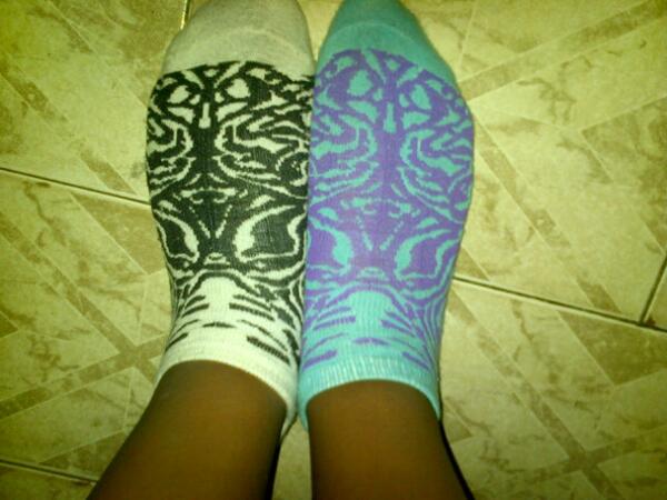Natasha_Raquel_'s tweet image. The divorce rate between my socks is unbelievable #DifferentSocks:D