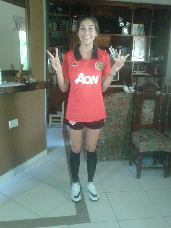 SandyRotela's tweet photo. Bebéeeeeeeeeeee @EsteliGon http://t.co/rVbfIVdNVi