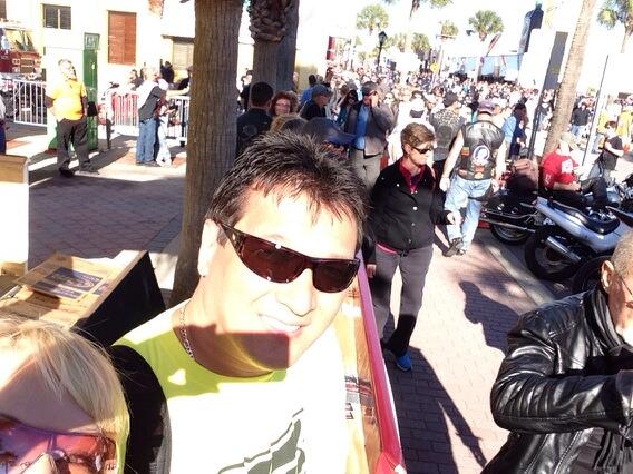 And the craziness begins ;-) http://t.co/oSwoZftrtV<a href="/tag/motogp"class="tags"><span>#motogp</span></a>