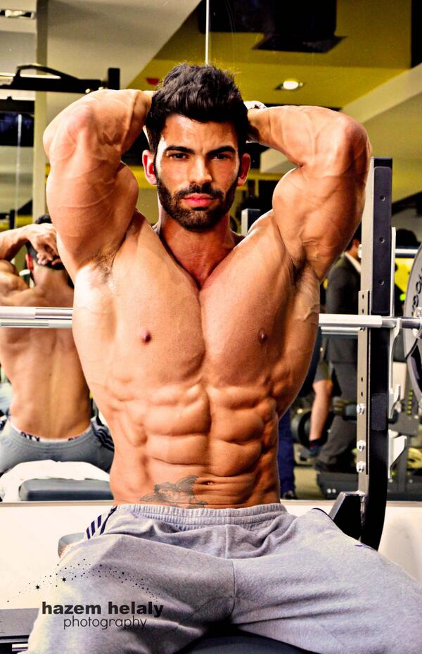 Sergiconstance's tweet photo. NeVER GivE UP!!! NunCA te RInDAS!! #NoLimits #Bodyengineers #BeLegend #NoExcuses http://t.co/Waw1m0P9ES
