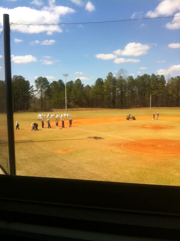HYTbball's tweet photo. Great day for baseball gophers hosting oak grove for third place in county tournament come and watch #gogophers http://t.co/wpFMe6zrUO