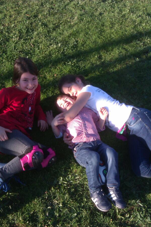 marta2905's tweet photo. A mellor tarde,na mellor compañia!! #OsMeusAmores http://t.co/ArX1zjr37Y
