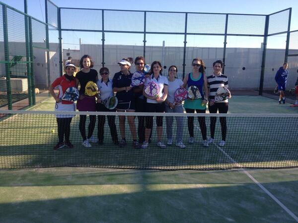 PadelYepes's tweet photo. Muy buena tarde d padel y risas en @PadelYepes  con las chicas http://t.co/EBr3Q5m6z6
