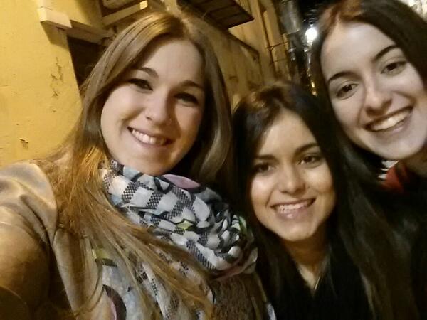 mariolarodrg's tweet photo. Bellezas del olympo griego jajaja @araaceliquesada @laurasantias http://t.co/z5jk6IrbJJ
