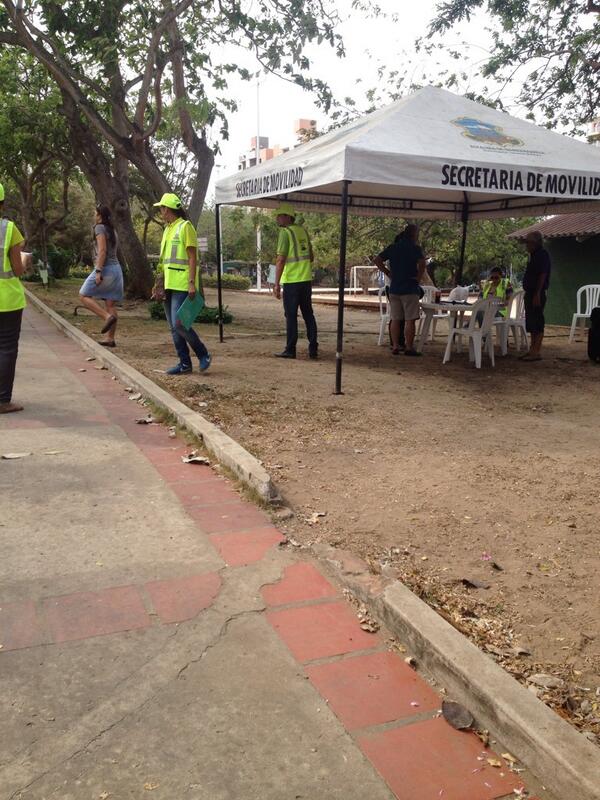 vivianatobonm's tweet image. Ya firme NO AL PICO Y PLACA!! Vayan a firmar en el parque GOLF!! Pilas!