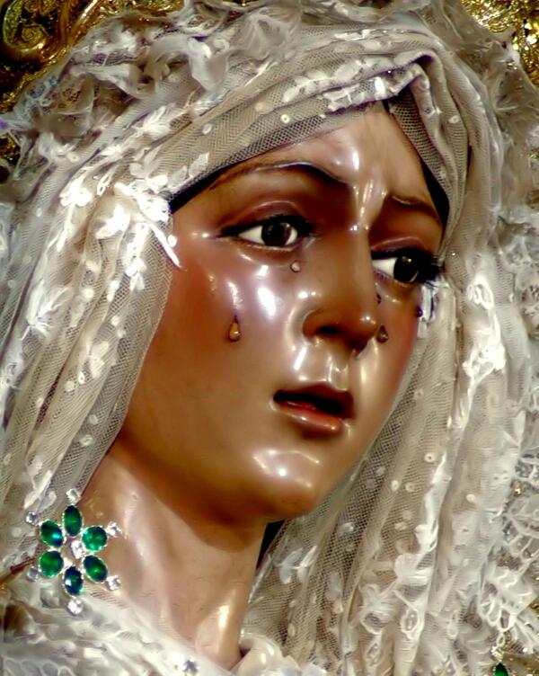 casadelcofrade's tweet photo. Quién sería el escultor que te hizo tan bonita... http://t.co/T41iQX237h