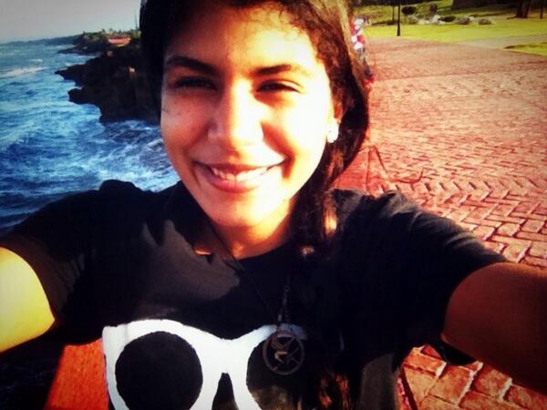 GloriMner's tweet photo. Hola Twitter después de casi 1 año sin twittear ✌ http://t.co/qFtmo8PmAb
