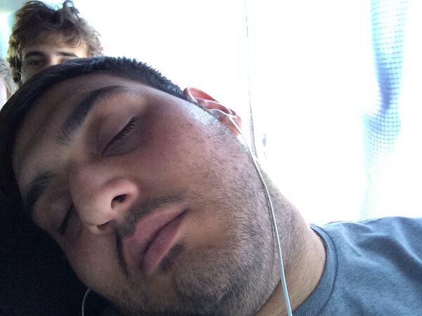 Los gedes no duermen.. Descansan #SoloParaEntendidos <a href="/leomoretta/">Distinto</a> <a href="/yoelmoretta/">Yoel Moretta</a> <a href="/egaliotti/">Emiliano Galiotti</a> <a href="/bs2_ok/">Bruno Kross</a> <a href="/Arlertora/">Armando Lértora</a>