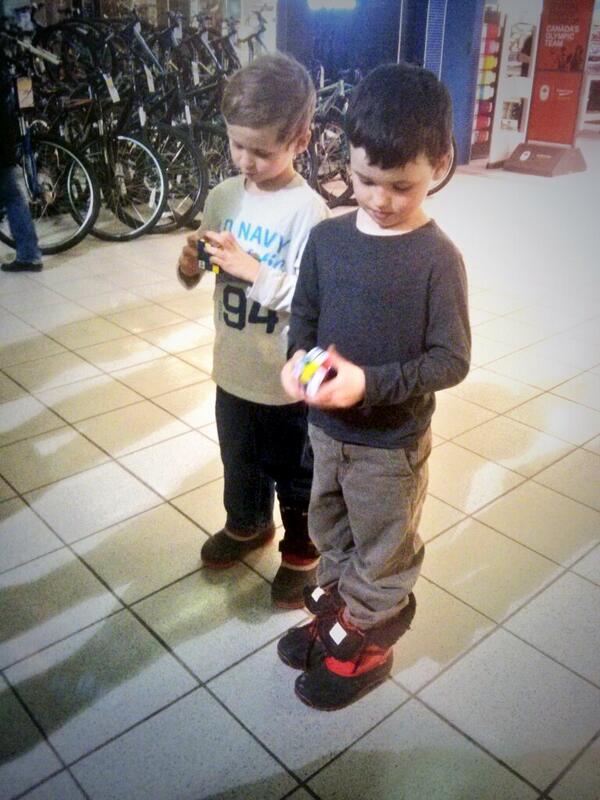 ellenrossy's tweet photo. The future nerds of the clan http://t.co/ERmJmfbXdP