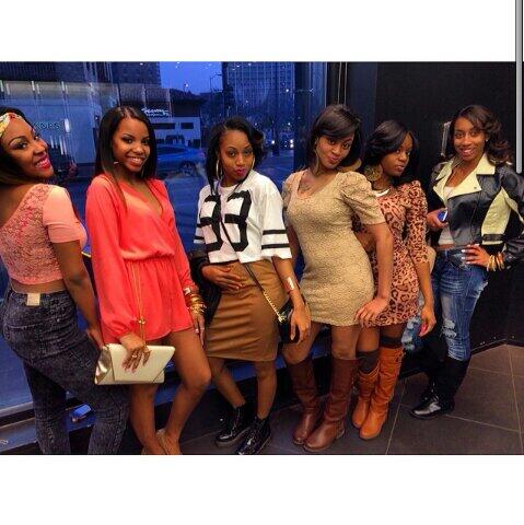 _Divvvaaa's tweet image. My clique' #AintNothingChanged