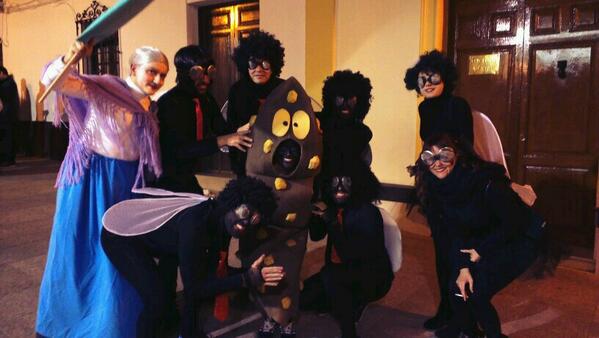 Fernanrm24's tweet photo. Muy, muy buena noche de carnavales!@almenta86 @AlMeNtA88 @ManuelAlmenta @byperman @SoniaAlmenta y más... http://t.co/HKoOXs3Zzh