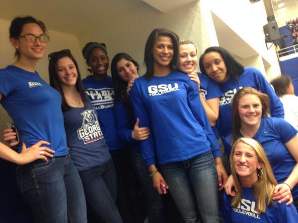 betsyfreeburg's tweet photo. @GeorgiaStateVB representing at last home basketball game of '14! #AllBlueAlIIn http://t.co/5KGOT1iBOB
