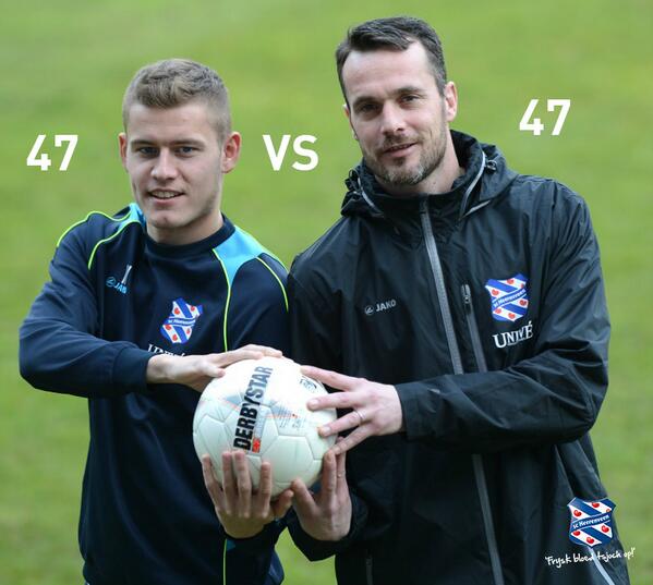 scHeerenveen's tweet photo. @A_Finnbogason evenaart door zijn goal de all-time topscorer Sibon! Beide schutters staan op 47 treffers...  #heezwo http://t.co/HeJ7aAVUSK