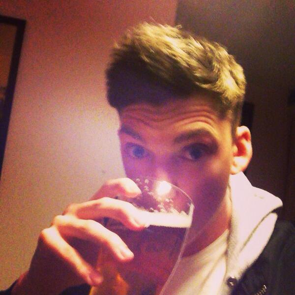 LeeBinnie's tweet image. #pinttime