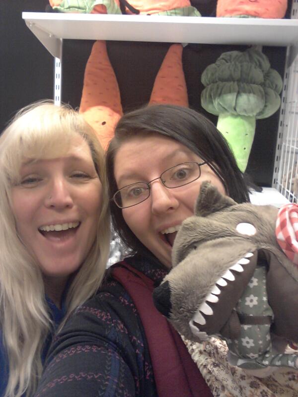 BB_Barboza's tweet photo. Big bad wolf @IKEA_Seattle #IKEApichunt http://t.co/NnwLPsp4RX