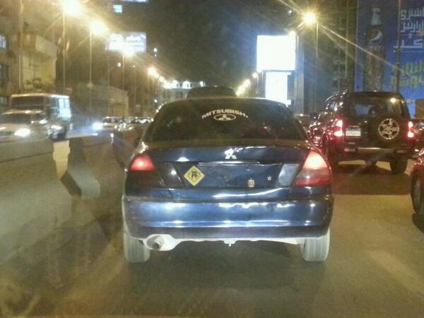 ezabi's tweet photo. الباشا مش عاجبه فكرة اللوحات. وعلى فكرة اللوحة قدام قديمة ومطموسة @eMokhalfa http://t.co/PsH9ItJ3Hy