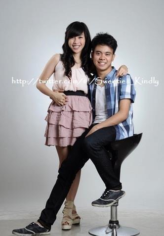 PhotoTeja's tweet photo. we love you both! <33 #happynine. http://t.co/s7Y1AJgJxd