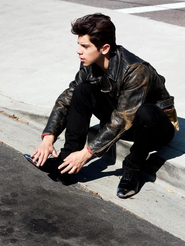 Jake T Austin  (@itsjaket_austin) on Twitter photo 