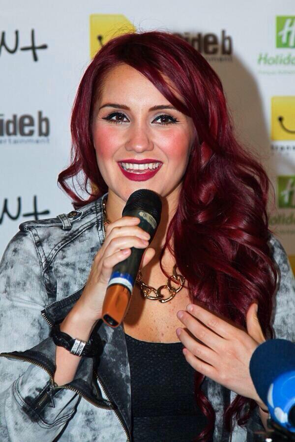 Dulce Maria. [10] - Page 31 BiPXPjxCIAAxRUR