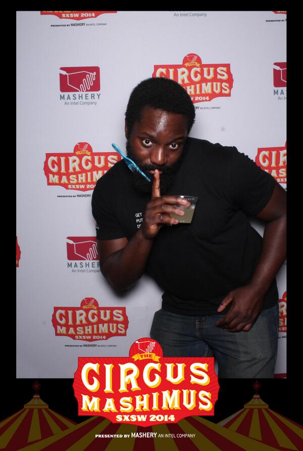 JamalFuller33's tweet photo. Check out my selfie from @mashery #CMLounge http://t.co/IIDuzTd1CQ