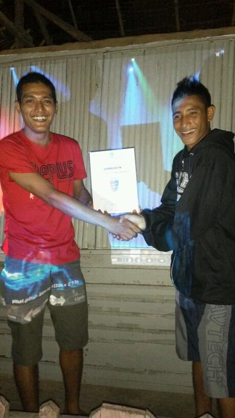 Penyerahan sertifikat kepada Rumah Kita Hila ...