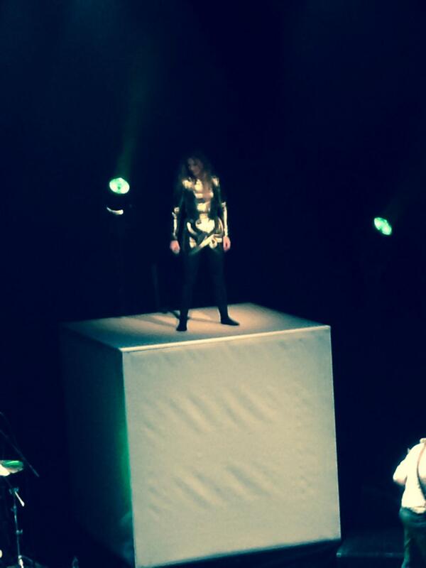 sabinevanlith's tweet photo. Beetje vreemd maar wel lekker!!😍 Mooie theatershow! @svnieuwland in de lievekamp Oss http://t.co/ShNfUTBiNB
