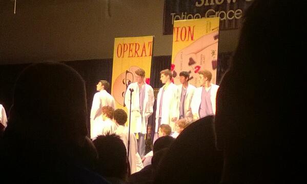 lexie_stenson's tweet photo. Help me, I'm sick 😷😍 #TTones http://t.co/vINPn6nM5h