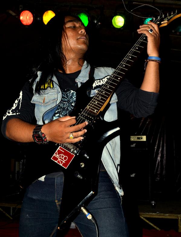 aksi si kumis :) <a href="/khumiz182/">Bocah Pea</a>