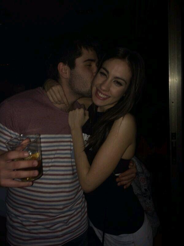 laurambtc's tweet photo. Buena noche con los mejores http://t.co/xqh7cEyvOa