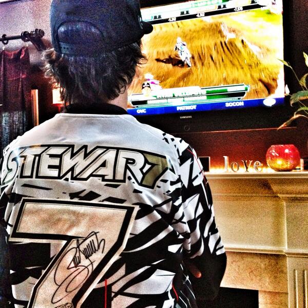mbaileythecool's tweet photo. Grew up at #DaytonaBikeWeek had to wear my Stewart pick up kit @js7 @Stewart_32 to watch #SXonFOX #straighttothemain http://t.co/WasLWzgqXM