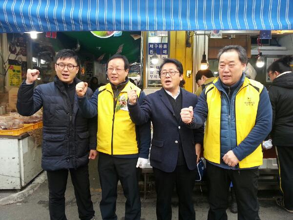 jikk1377's tweet photo. 상대원시장 연가!   겨자씨 만한 믿음  상인들이 뭉칩니다. http://t.co/omeUbGFEmq