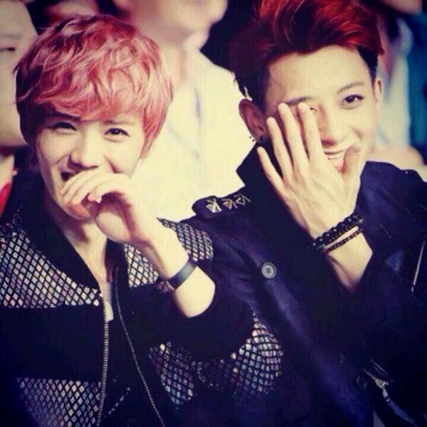 weareonexo's tweet photo. @ArichamaLove 
笑顔が唯一の取り柄の奈穂氏☜ http://t.co/60v6qL8KG2