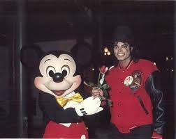 ディズニーに関するためになる雑学 A Twitter ディズニー 個人で東京ディズニーランドを貸しきったのはマイケル ジャクソンただ1人 1987年9月29日 マイケル ジャクソンは自身が主演しているキャプテンeoを見に東京ディズニーランドを訪れました Http T