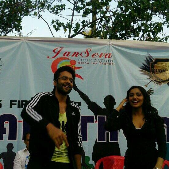 boxofficekaboss's tweet photo. @Officialneha @jackkybhagnani @YoYoungistaan gud mrng guys..howz the marathon. young india seems 2 b up and running. http://t.co/HMUuYvgfKD