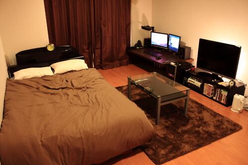 ひとり暮らしのオシャレ部屋作りにどうぞ Twitterissa テレビやpc台 ベッドなどすべて低めで茶系のアイテムに統一 圧迫感がなくなります T Co Lx6wbccjdi