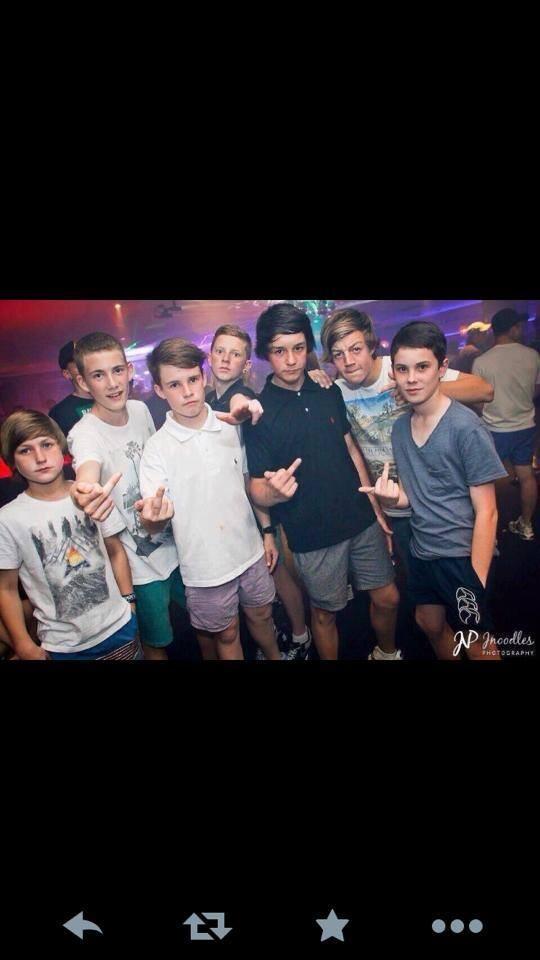 LouieVRee's tweet image. Niggas be like my squad full of killers