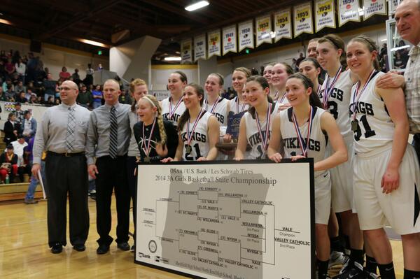 ErikCAnderson's tweet photo. Your 2013 3A girls basketball champions: The Vale Vikings. #oreps http://t.co/oCVOcWJr1n