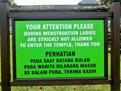budgetripbali's tweet photo. Memasuki pura #TamanAyun harus dalam keadaan bersih (tidak sedang haid) http://t.co/XrvafaFSKJ