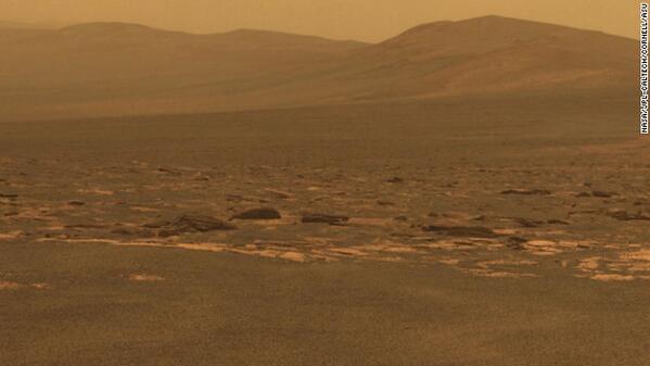 WeAreNotAloneID's tweet image. A portion of the west rim of the Endeavour Crater sweeps southward. #ExploringMars